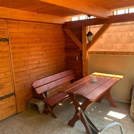 Apartment Klidne A Vyjimecne Nad Sklepem - Garance Na Pocasi!!! Pritluky